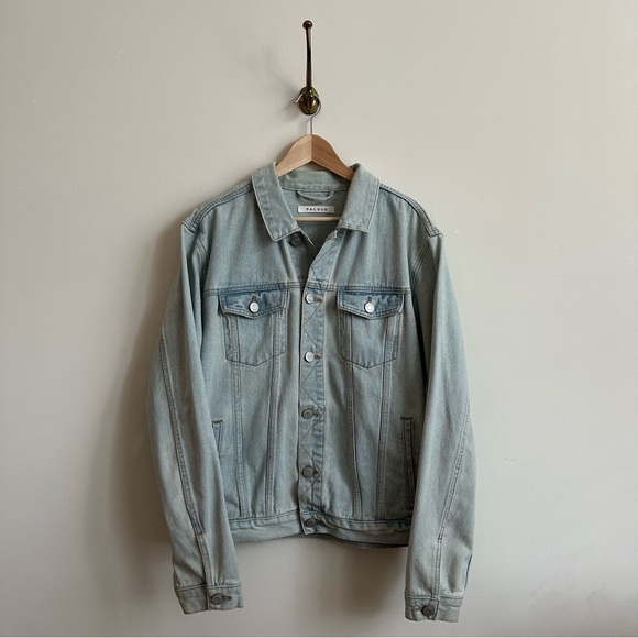 light wash denim trucker jacket- PacSun, oversized jean jacket- L 🌼 - Picture 1 of 8